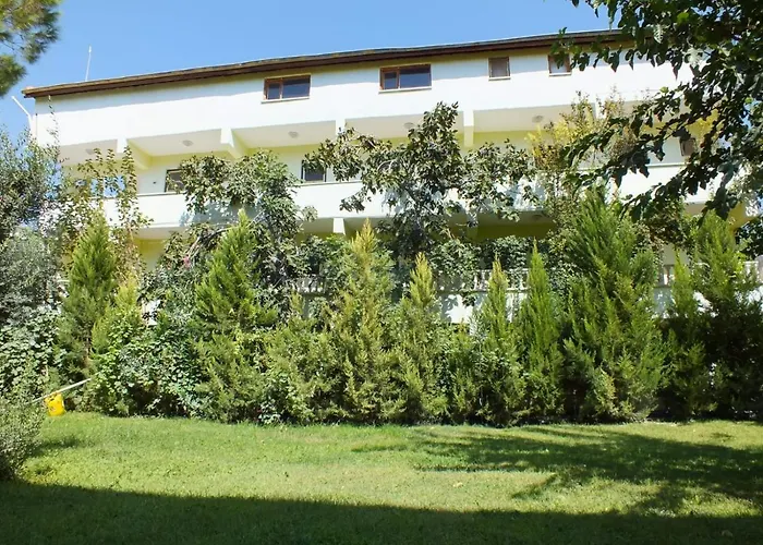 Güneş Oda ve Kahvaltı 4*