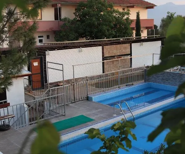 Oda ve Kahvaltı Güneş