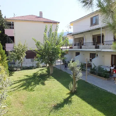Guenes Apart Bed & Breakfast *